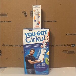 Cirkul Blue and White Water Bottle with Flavor Cartridge
